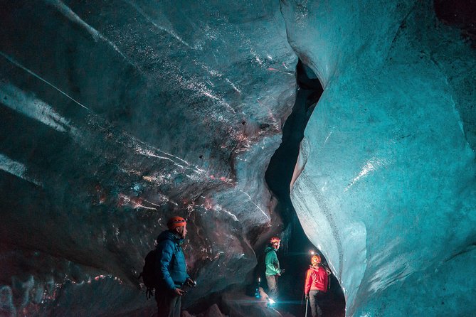 3-Day Golden Circle, Ice Cave and Glacier Lagoon Small-Group Tour - Day 1, Golden Circle focus: Thingvellir, Geysir, Gullfoss, then a hotel near Kirkjubæjarklaustur