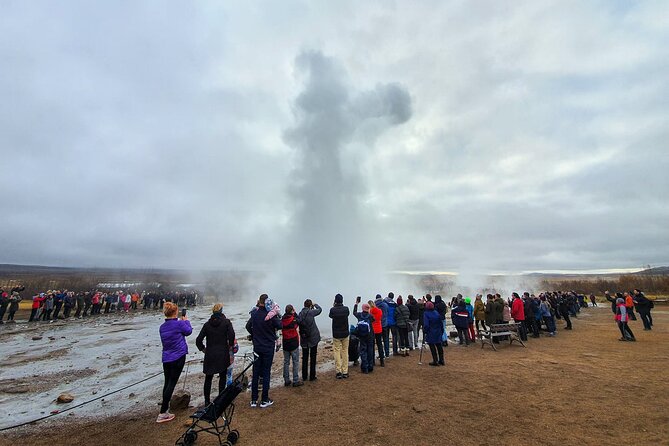 3-Day Golden Circle, South Coast & Ice Cave - Small Group Tour - Day 1: Þingvellir, Geysir, Gullfoss, Kerið crater in one clean storyline