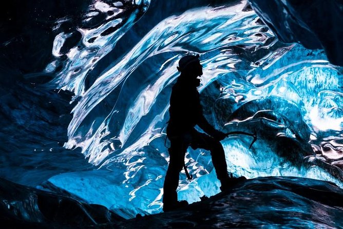 3-Day Golden Circle, South Coast & Ice Cave - Small Group Tour - Your guides and how the day stays on track
