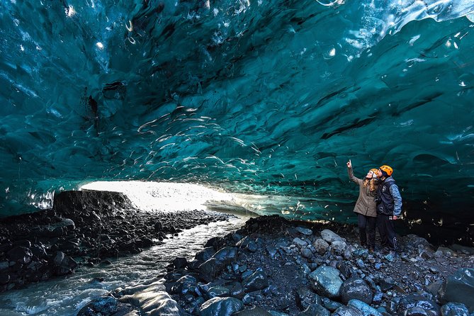 3-Day Ice Cave, South Coast, Golden Circle and Northern Lights - Gear, Clothing, and the Winter Stuff That Can Make or Break Day 2 and 3