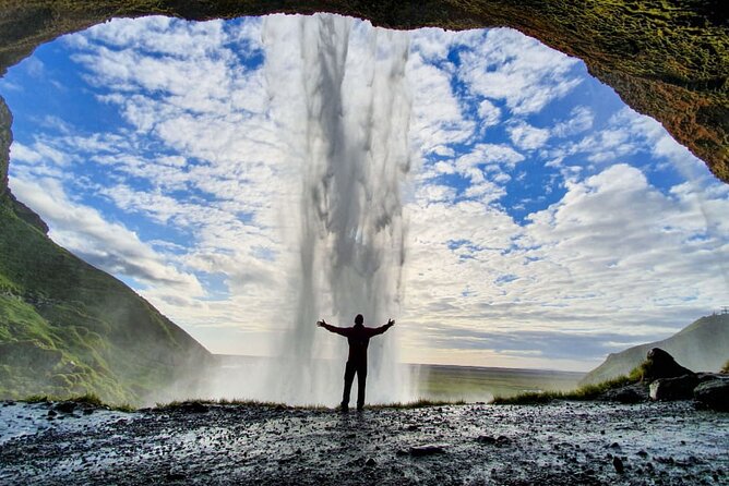 3 Day Tour Jokulsarlon - Golden Circle - South Coast - Glacier Hike - Boat Tour - Day 1: Þingvellir, Geysir, Gullfoss, Kerið, plus Hveragerði