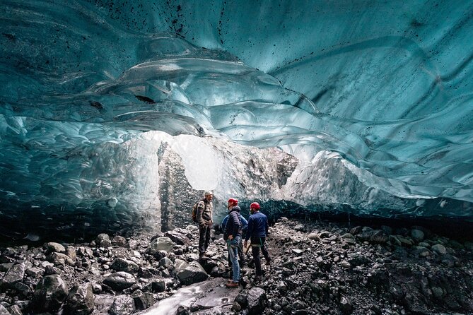 4-Day Iceland: Golden Circle, South Coast, Volcano Hike & Northern Lights - Getting going in Reykjavik: pickup points, start time, and why it matters
