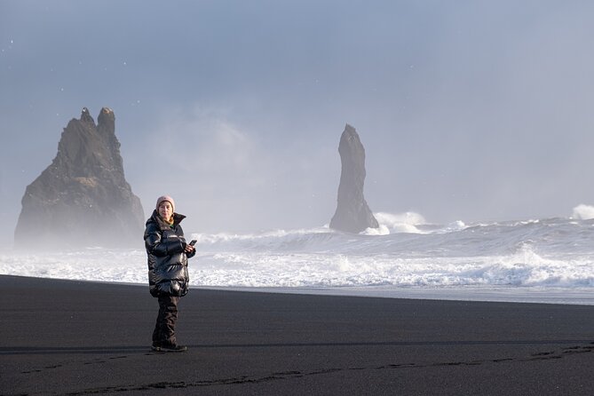 6-day Ultimate Iceland Tour: Photography and Northern Lights - Day 5: Vatnajökull Edge, Svartifoss Basalt Columns, and Icebergs at Jokulsárlón