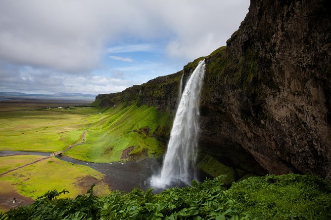 7-Day Complete Iceland: South Coast, Golden Circle, Akureyri & Snaefellsnes - Hot Springs, Lava Worlds, and Myvatn’s Optional Baths