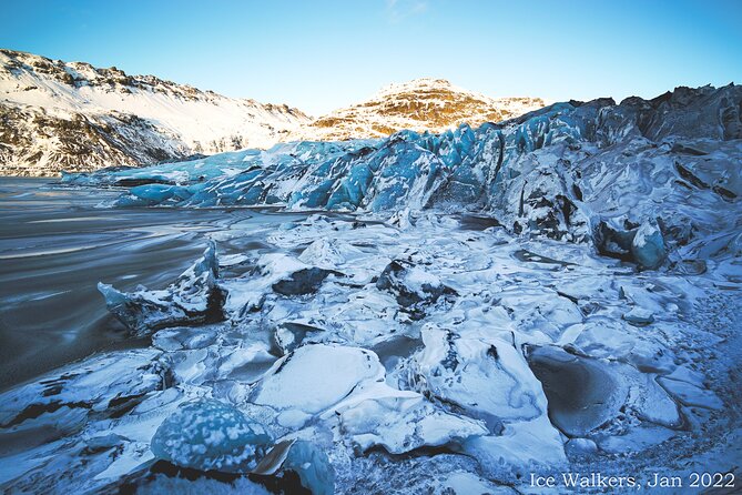Easy Hike on Sólheimajökull glacier - From the car park to the glacier: how the 3 hours are paced
