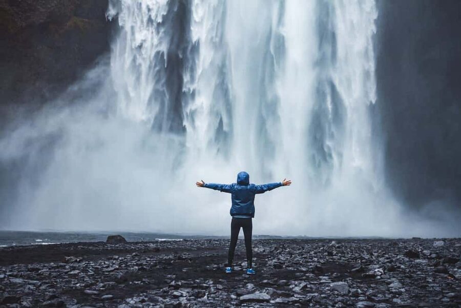 From Reykjavík: Best of Iceland 6-Day Stopover Tour - Golden Circle day tour: Þingvellir, Geysir, and Gullfoss with real-world pacing
