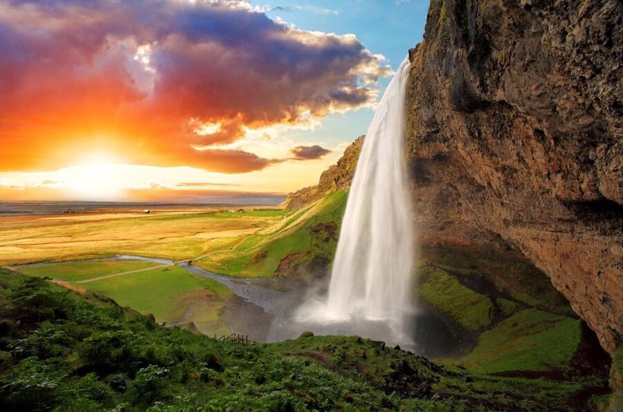 From Reykjavík: Best of Iceland 6-Day Stopover Tour - Reykjavík Food Tour: what to expect from the walking tastings