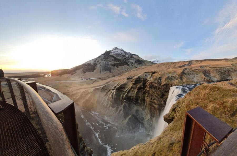 From Reykjavik: Explore the Waterfalls of the South Coast - Lunch break on the south coast: 30 minutes to reset