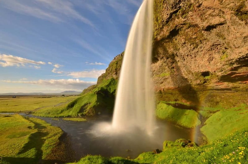 From Reykjavik: Glacier Lagoon and Fjaðrárgjúfur Canyon Tour - Diamond Beach: why the stop is short but your feet matter