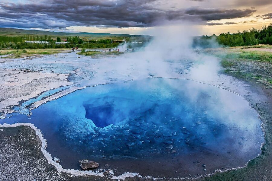 From Reykjavik: Golden Circle Full-Day Tour - Getting on the bus: Wi-Fi, USB power, and how the audio guide works