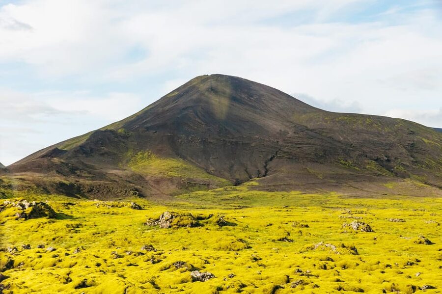 From Reykjavík: Golden Circle Tour and Silfra Snorkeling - Geysir Hot Springs: Jets and the Feel of Earth Being Alive