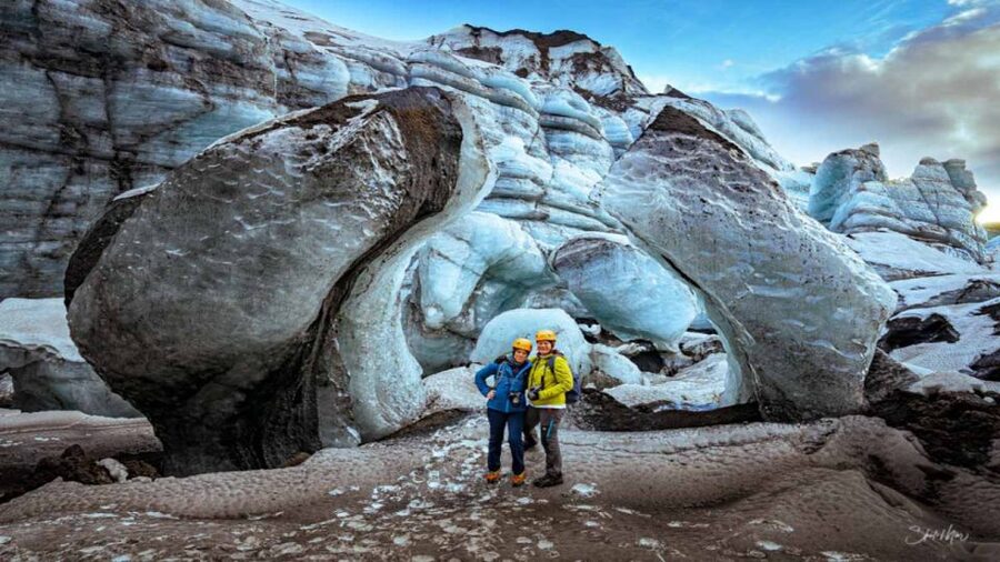 From Reykjavík: Katla Ice Cave and South Coast Tour - Seljalandsfoss and the walk behind the falls: the part that always surprises people