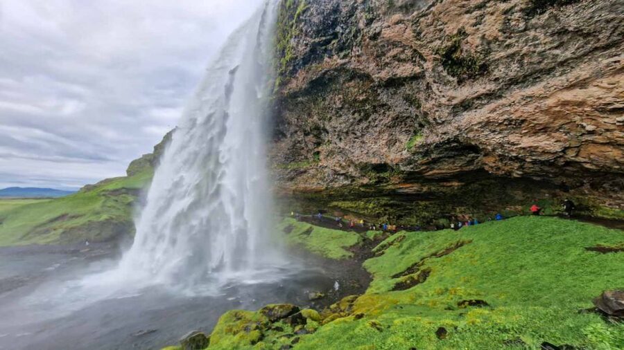 From Reykjavík: Katla Ice Cave and South Coast Tour - Your 11-hour schedule, with where the time really goes