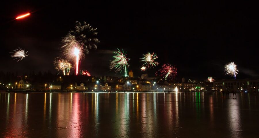 From Reykjavik: New Years Fireworks by Boat - Meeting Arctic Rose and getting comfortable on a winter night