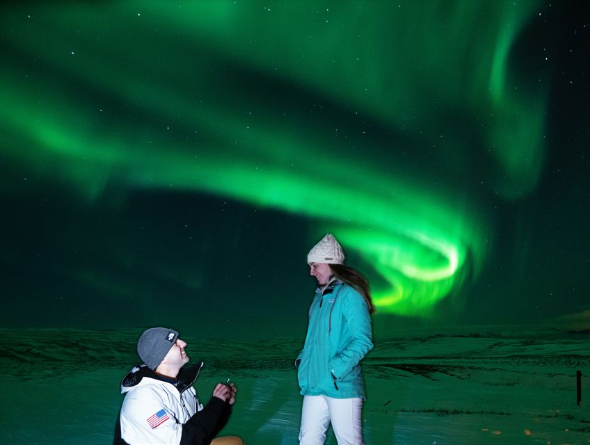 From Reykjavik: Northern Lights Guided Tour with Photos - Key things that make this Northern Lights tour work