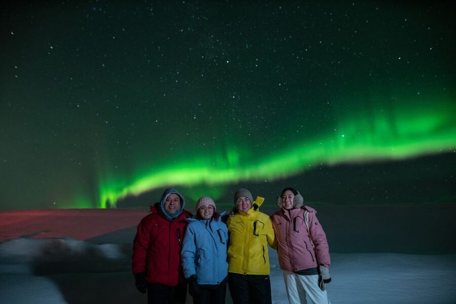 From Reykjavik: Northern Lights Guided Tour with Photos - Why the guide’s camera setup is more than a nice extra