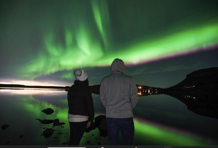 From Reykjavik: Northern Lights Hunt Super Jeep Tour - The main outing: a short drive, then 3 hours in the Southern Region