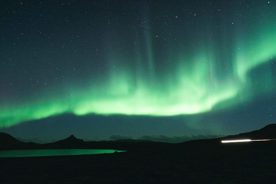 From Reykjavik: Northern Lights Sightseeing Cruise - Deck time versus warm cabins: how the two decks work for real life