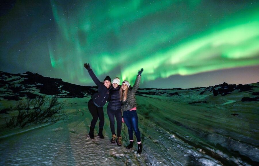 From Reykjavík: Northern Lights Super Jeep Tour - How your guide searches the sky for the aurora