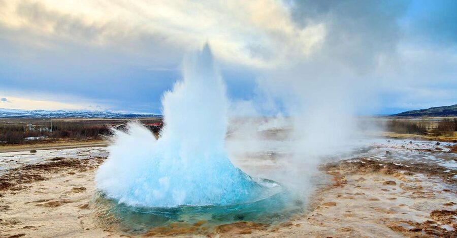 From Reykjavik: Private Golden Circle Day Tour by Jeep - Laugarvatn Lake and the organic farm break, with local food and homemade ice cream