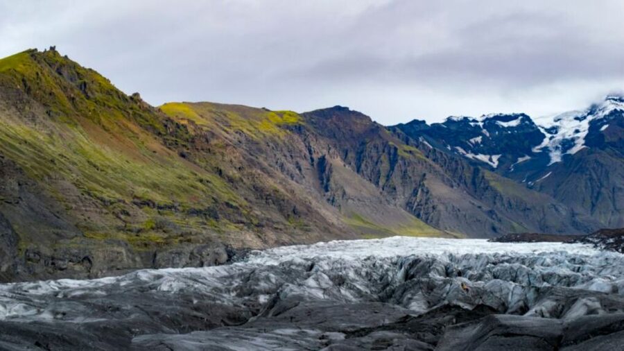 From Reykjavik: Private South Coast Tour in Iceland - When it rains: how to keep the day from going sideways