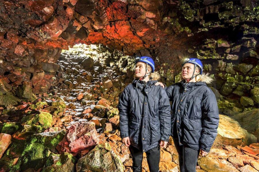 From Reykjavik: Raufarhólshellir Lava Tunnel by Bus - A Bus Ride to Leitahraun Lava, Then Into Raufarhólshellir