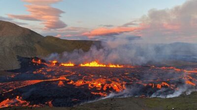 Reykjanes Geopark Tour and Sky Lagoon Visit