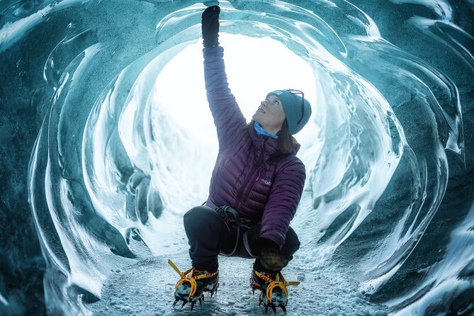 Glacier and Ice Cave Private Photoshoot - 15 Shot Photo Package - Lunch on the ice and sunset timing, plus what to wear