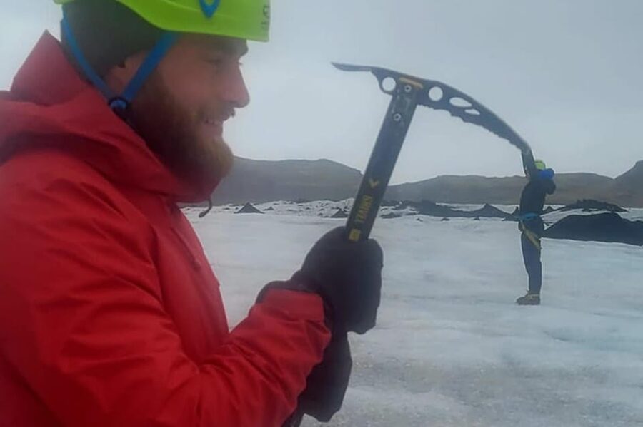 Glacier Hike Experience on Sólheimajökull - Meet on location - How to prepare for the cold, the footing, and the time outside