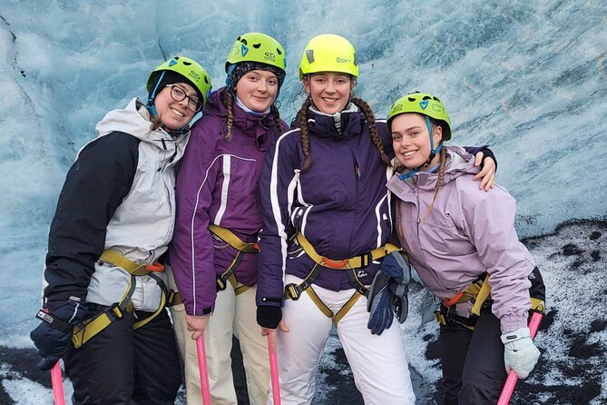 Glacier Hike Experience on Sólheimajökull - Meet on location - The tour rhythm on Sólheimajökull: walk, briefing, hike, then return