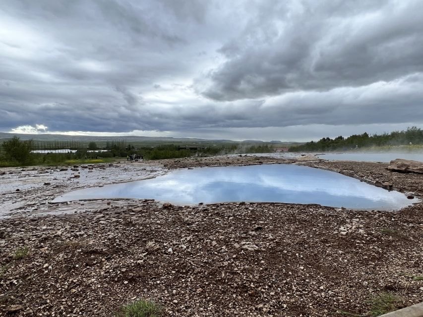 Golden circle, hot spring bakery, tomato farm private tour - Reykjavík pickup and the pace that makes it enjoyable