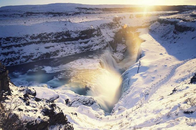 Golden Circle & Kerið Day Tour by Minibus from Reykjavik - Pickup in Reykjavik, what “select locations” really means, and why it affects your day