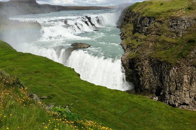 Golden Circle - Puffin Travel Private tour - Gullfoss Waterfall: why the Golden Falls can look golden in sun