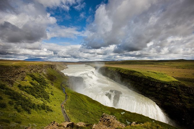 Golden Circle Super-Jeep Tour and Snowmobiling from Reykjavik - Golden Circle plus Langjökull snowmobiling: what you’re really buying