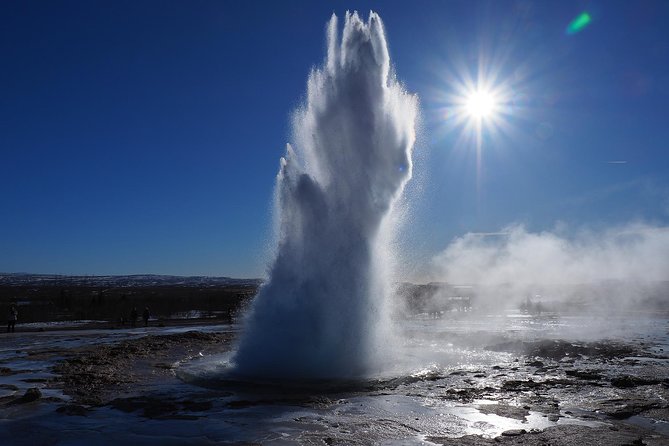 Golden Circle Super-Jeep Tour and Snowmobiling from Reykjavik - Geysir Hot Spring Area: Great Geysir in a 30-minute window