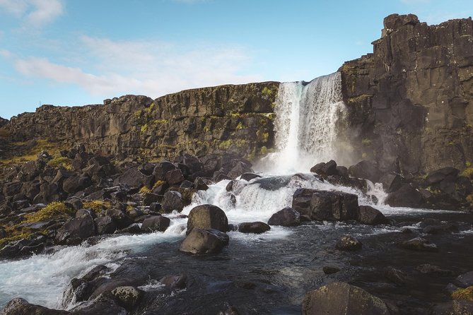 Golden Circle Tales, Tomato Farm & Kerid – Small Group from RVK - Gullfoss Power, Then Friðheimar Tomato Farm Lunch and Horse Time