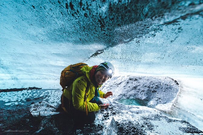 Ice Cave Tour from Vík - Safety gear and how the guide affects everything