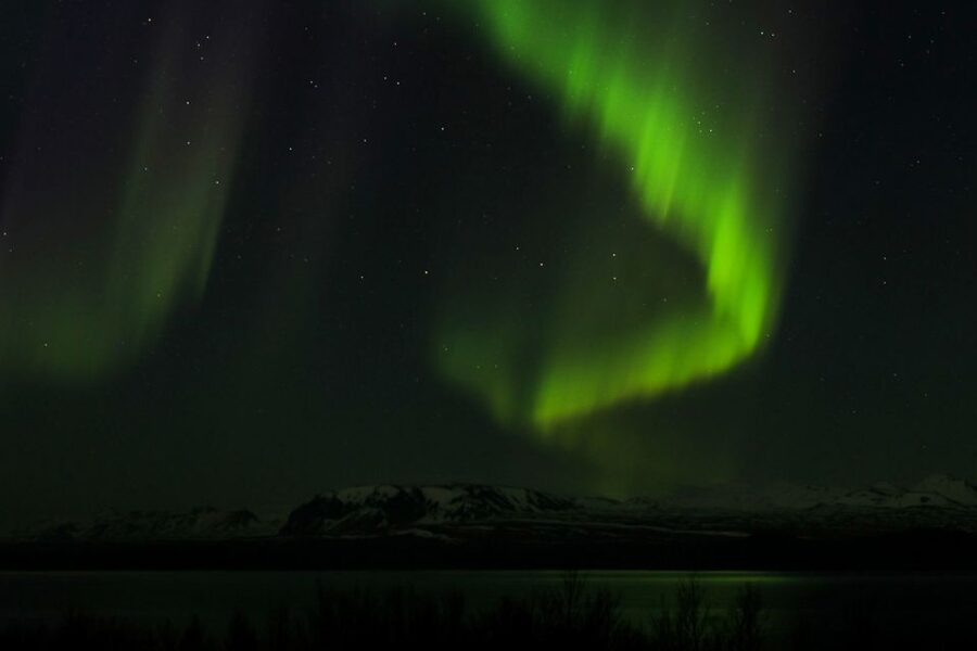 Iceland: Northern Lights Bus Tour from Reykjavik - Photo stops in the cold, and how to get better aurora photos