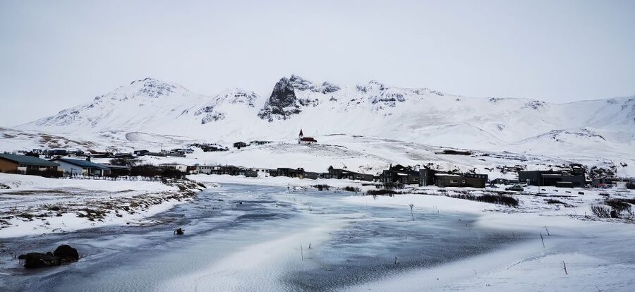Iceland: South Coast and Northern Lights Tour - Northern Lights hunt: how the guides work with weather, not against it