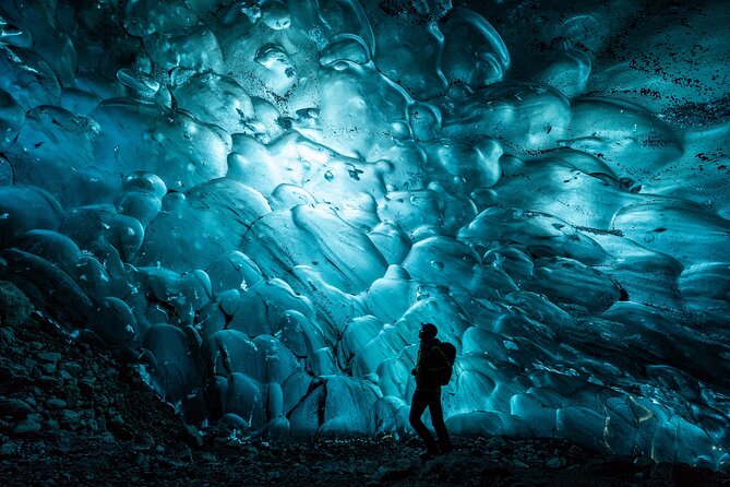 Jökulsárlón: Blue Ice Cave and a Long Glacier Hike - Fitness level, effort, and what to expect on the ice