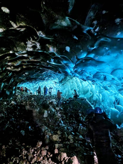 Jökulsárlón: Blue Ice Cave Tour and Glacier Walk - Entering the Blue Ice Cave and Photographing the Ice Formations