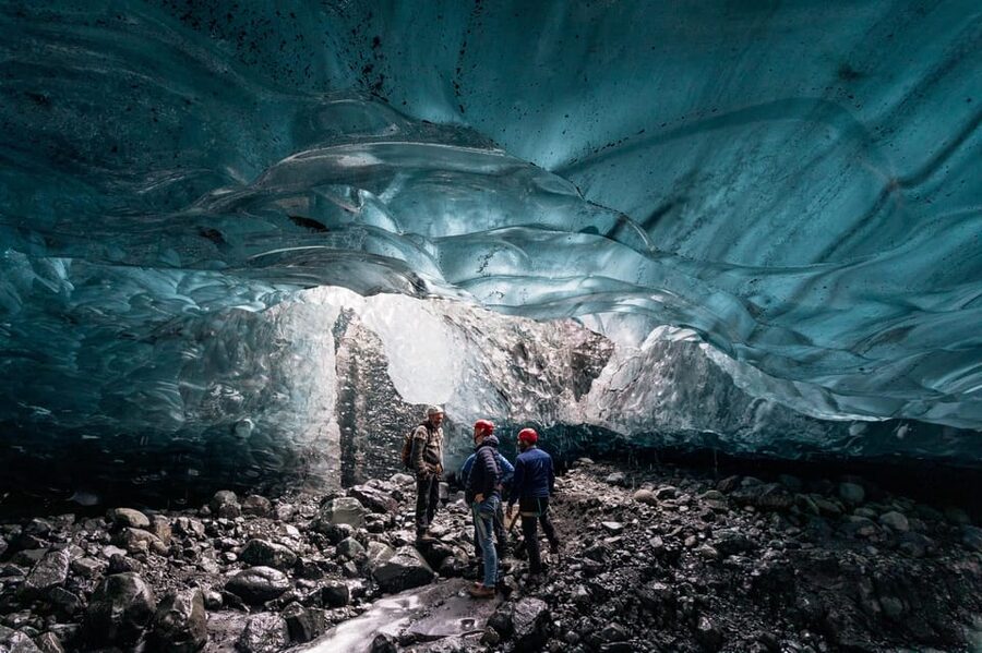 Jökulsárlón: Crystal Ice Cave Super Jeep Tour - Inside the Ice Cave: Blue Light, Changing Shapes, and Photo Time