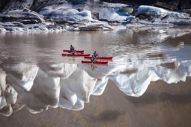 Kayaking on the Sólheimajökull Glacier Lagoon - The big star: Sólheimajökull glacier front from the lagoon (and what you actually see)