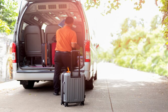 Keflavik Airport Private Transfer To/From Reykjavik cruise Ports - Who This Transfer Is Best For (and When It Might Not Fit)