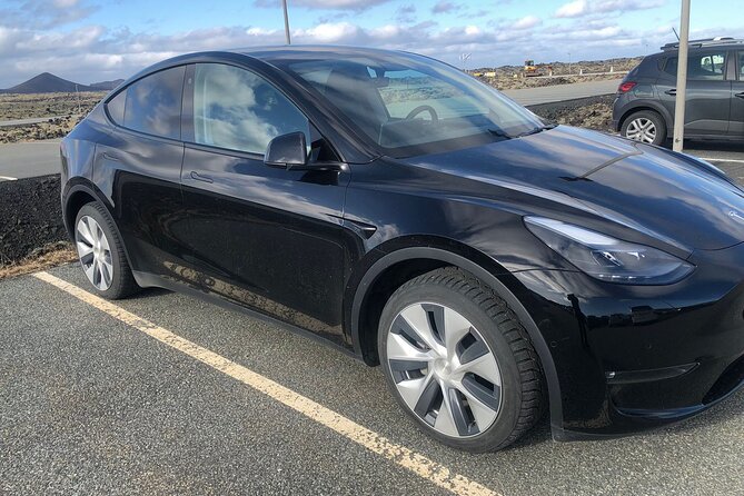 Keflavik International Airport Private Transfer To/From Reykjavik - Keflavík Arrivals: Where Your Driver Actually Finds You