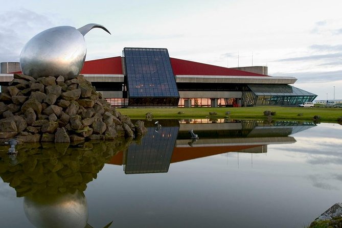Keflavik To Reykjavik Private Luxury Airport Transfer - What the driver experience feels like during the 50 minutes