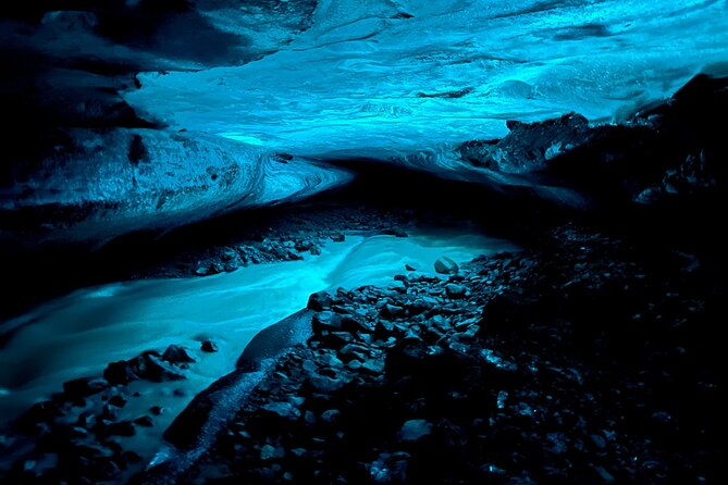 Natural Blue Ice Cave Tour of Vatnajökull Glacier from Jökulsárlón - Crampons, Helmets, and the Beginner-Friendly Part (With One Catch)