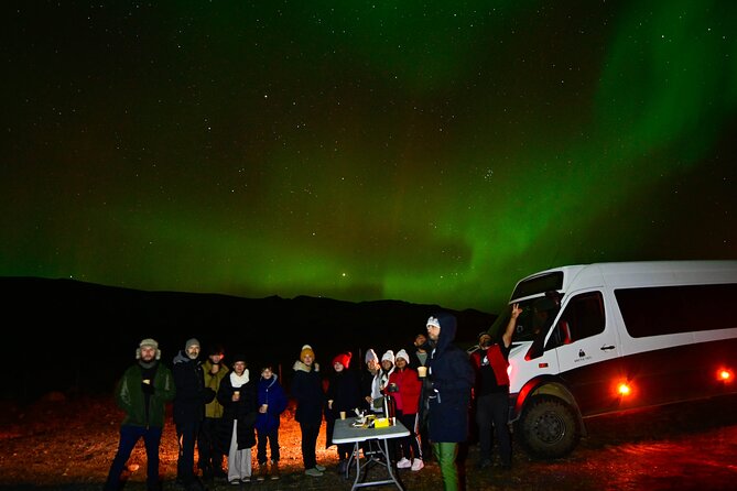 Northern Lights 4x4 Tour with Pastries and Cocoa from Reykjavik - Why a Reykjavik 4x4 Northern Lights hunt feels better than city waiting