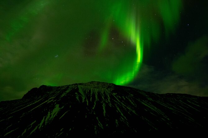 Northern Lights 4x4 Tour with Pastries and Cocoa from Reykjavik - The guides: what good nights tend to look like with Laura, Karol, Edgar, and others