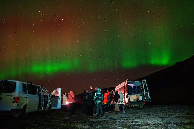 Northern Lights 4x4 Tour with Pastries and Cocoa from Reykjavik - Who this tour suits best, and who should think twice